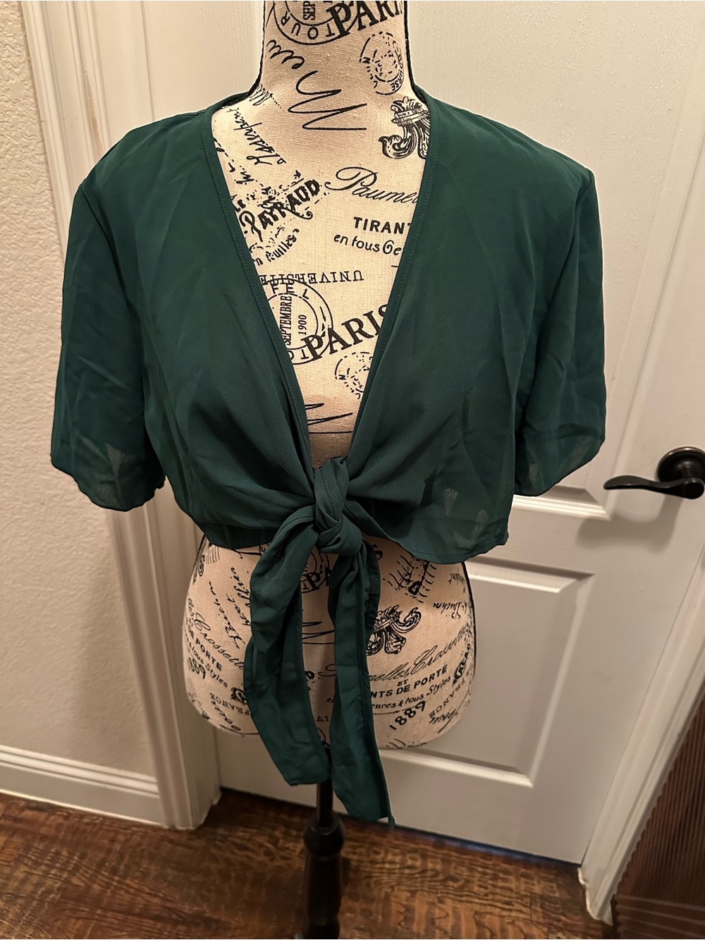 SHEIN Emerald Green Tie-Front Short Sleeve Crop Top